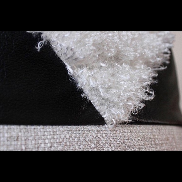 pillow cases faux leather - Picture 4 of 5